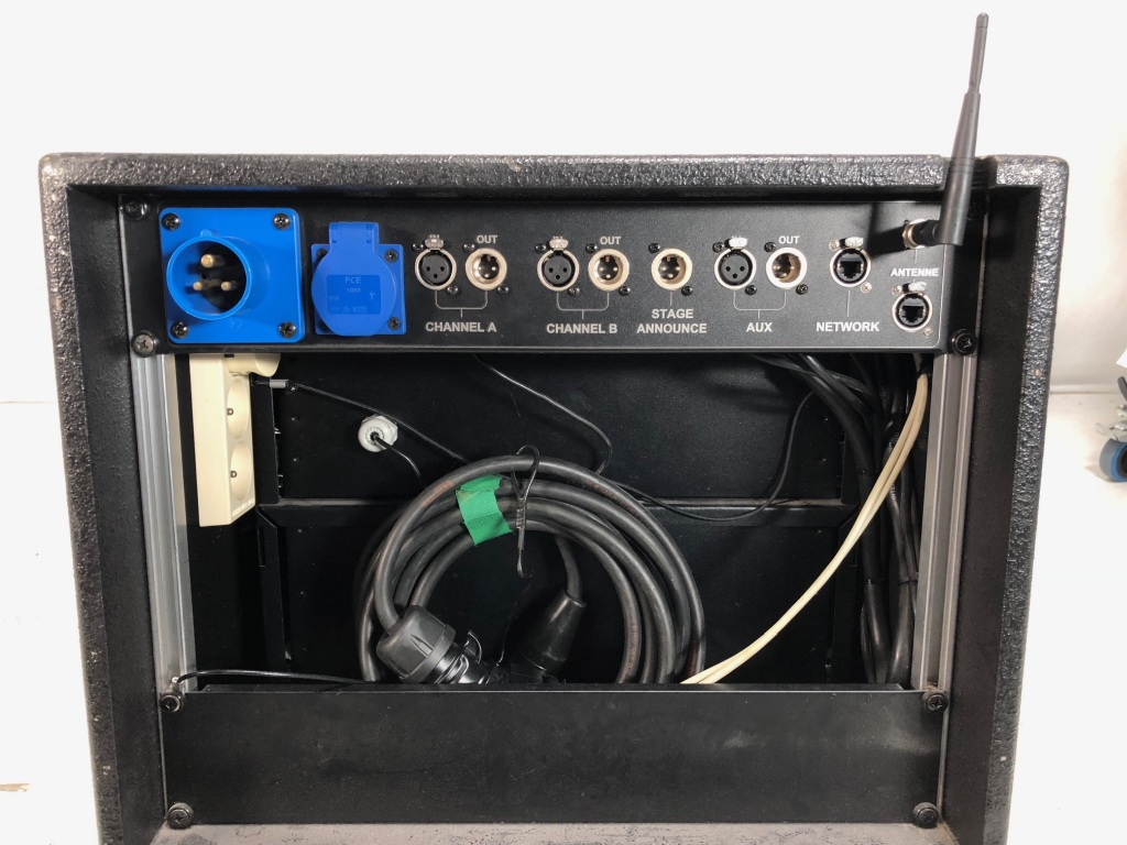 4 CHANNEL WIRELESS INTERCOM CLEAR-COM TEMPEST