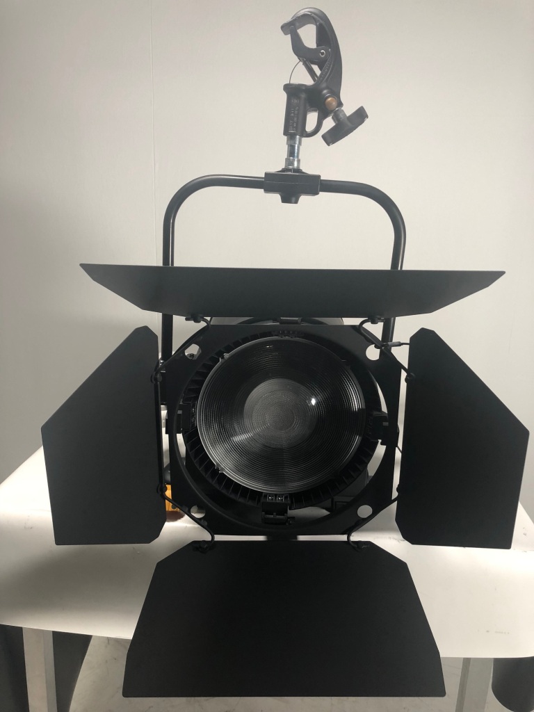 FRESNEL L10-C - P.O. - 4 LEAF BARNDOOR FRESNEL L10-C - P.O. - 4 LEAF BARNDOOR