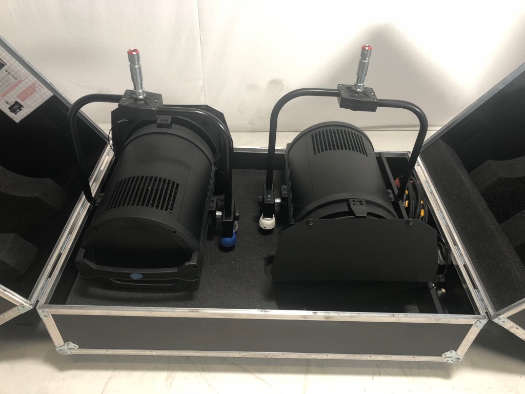 FRESNEL L10-C - P.O. - 4 LEAF BARNDOOR FRESNEL L10-C - P.O. - 4 LEAF BARNDOOR
