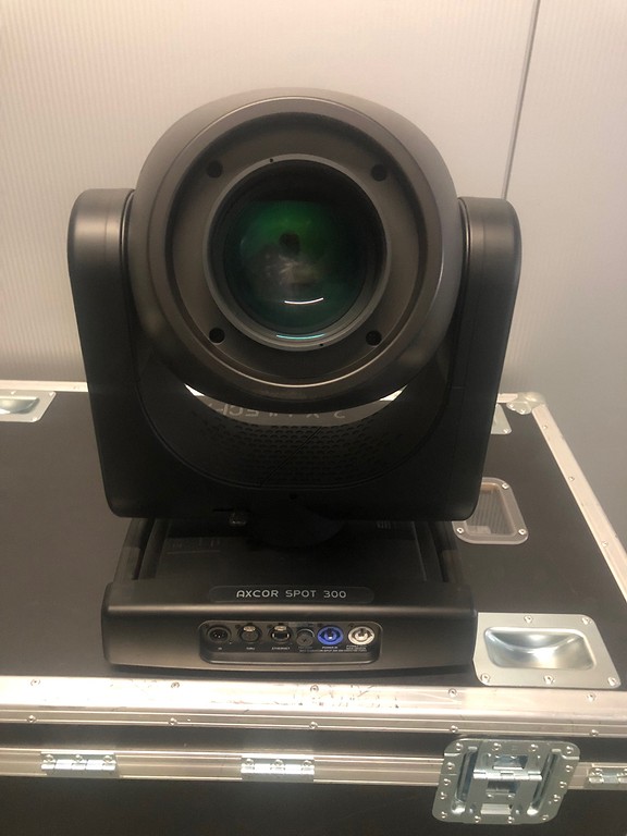 LED MOVING HEAD CLAY PAKY AXCOR 300 SPOT