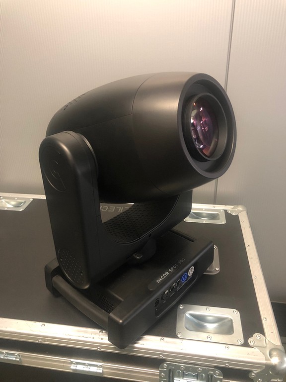 LED MOVING HEAD CLAY PAKY AXCOR 300 SPOT