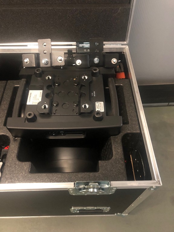 LED MOVING HEAD CLAY PAKY AXCOR 300 SPOT