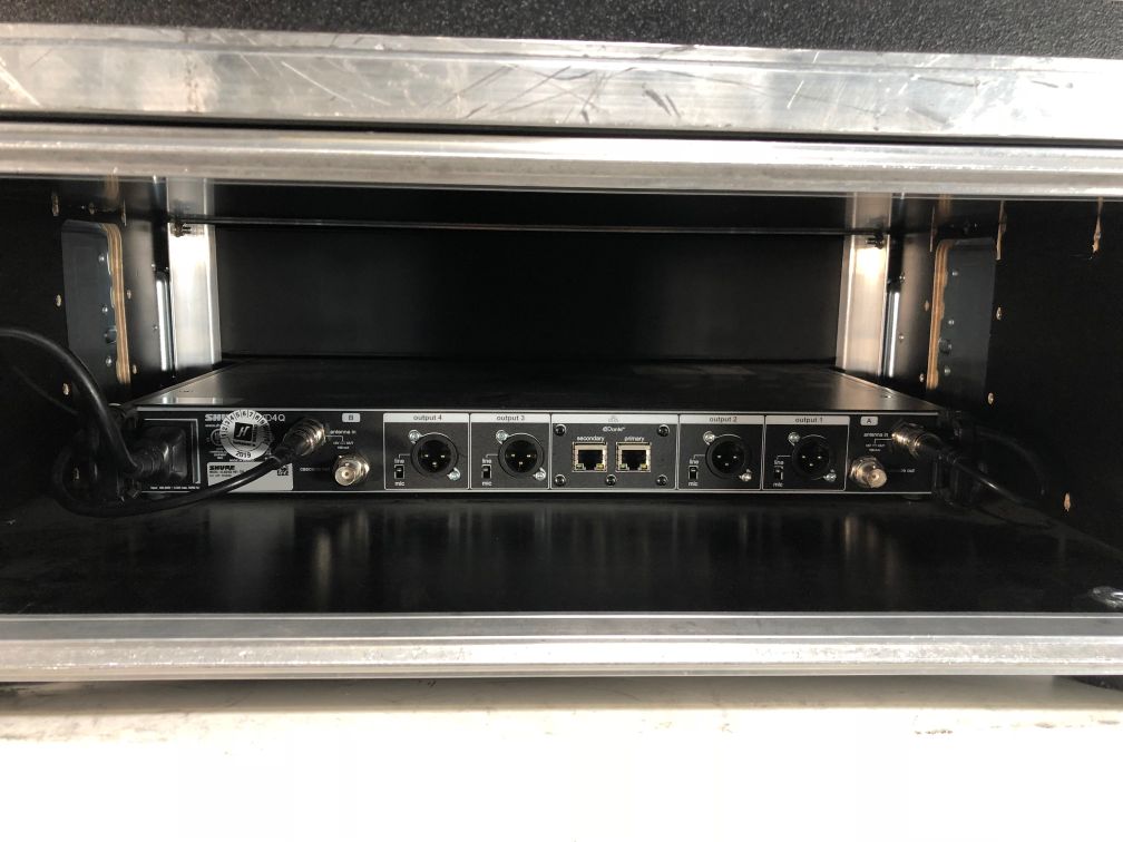 SHURE ULX-D QUAD RECEIVER - H51 BAND